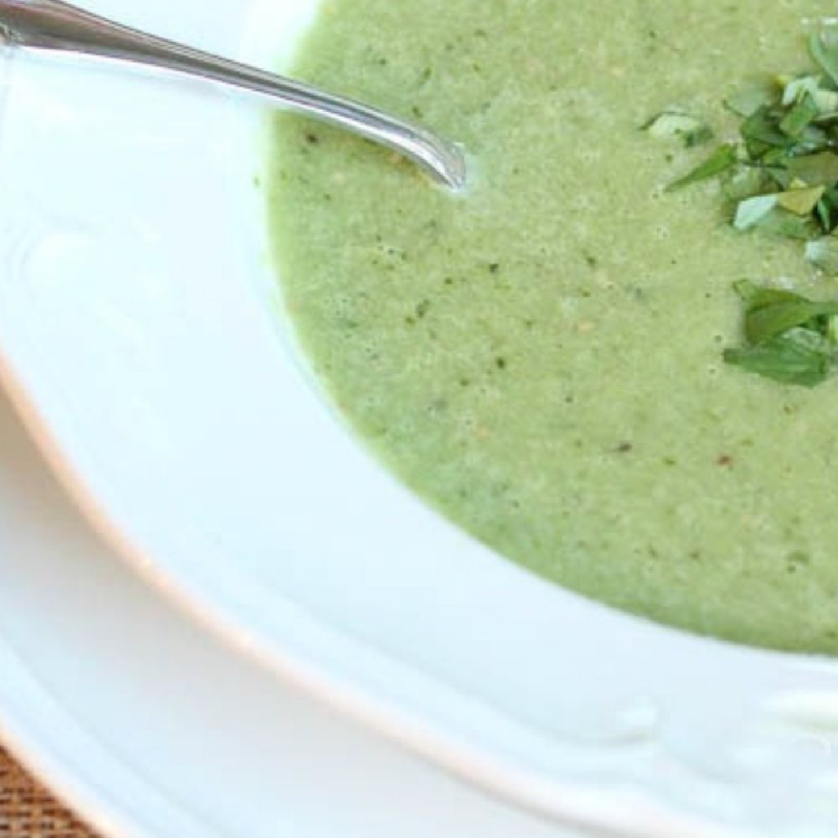Tomatillo Cucumber Gazpacho: Zesty, Spicy & Refreshingly Green